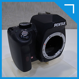 画像：PENTAXブランド（カメラボディ）の模型