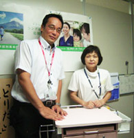 画像：アシスタントマネージャー 和田と大草看護部長様