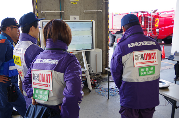 画像：ドクターヘリなど多機関の航空機のフライトプランを県庁と新潟空港で共有し、災害医療体制を強化。