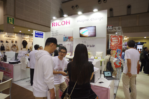 出展のようす.4