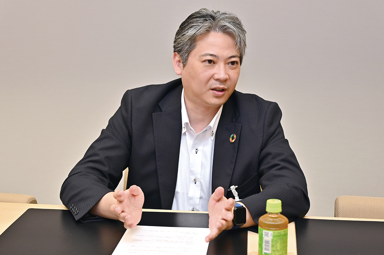 営業サポート統括部 チャネル企画室 グループリーダー 給田 知 様