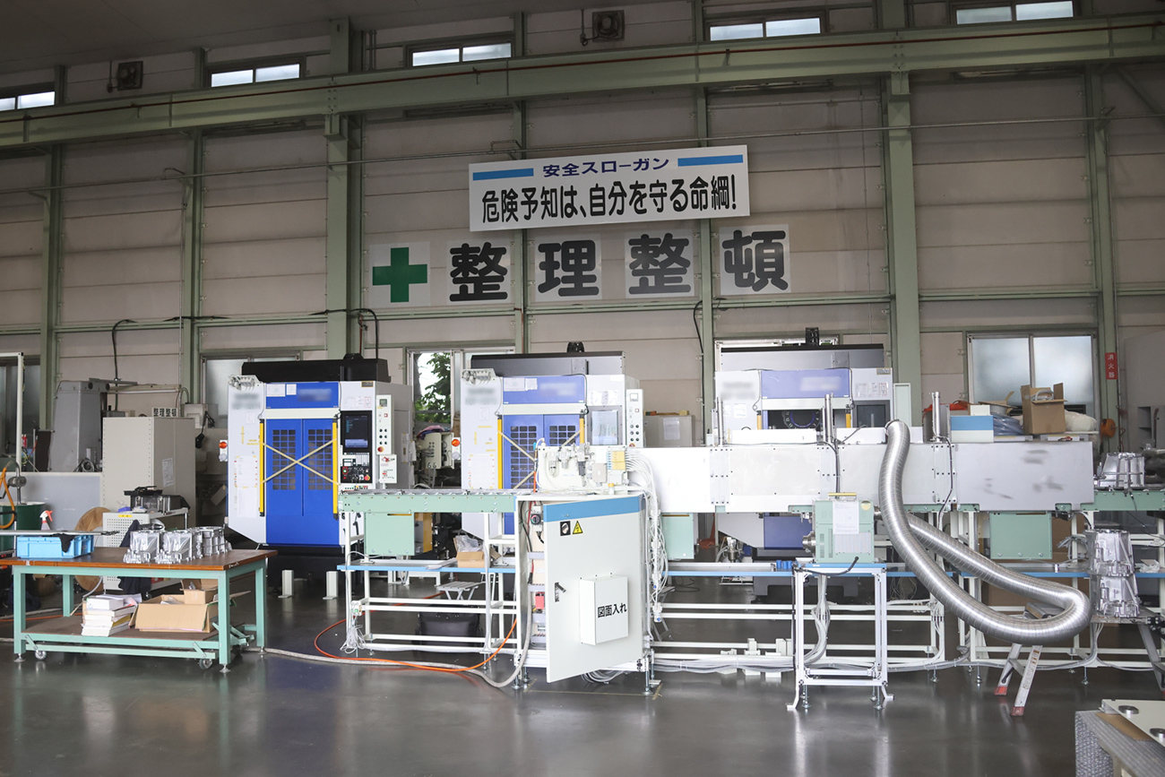 北海道の自動車産業を支える機械設備を生み出す同社の工場
