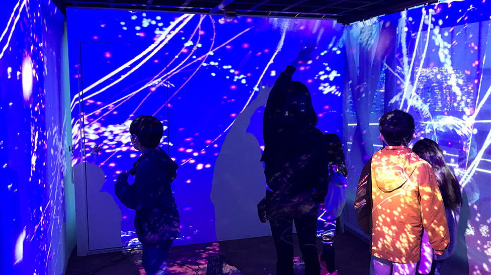 インタラクティブな体験も可能