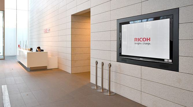 従業員エンゲージメントとは？向上に効果的なデジタルサイネージ活用法_従業員エンゲージメントを向上させるための手段の１つ：デジタルサイネージ②