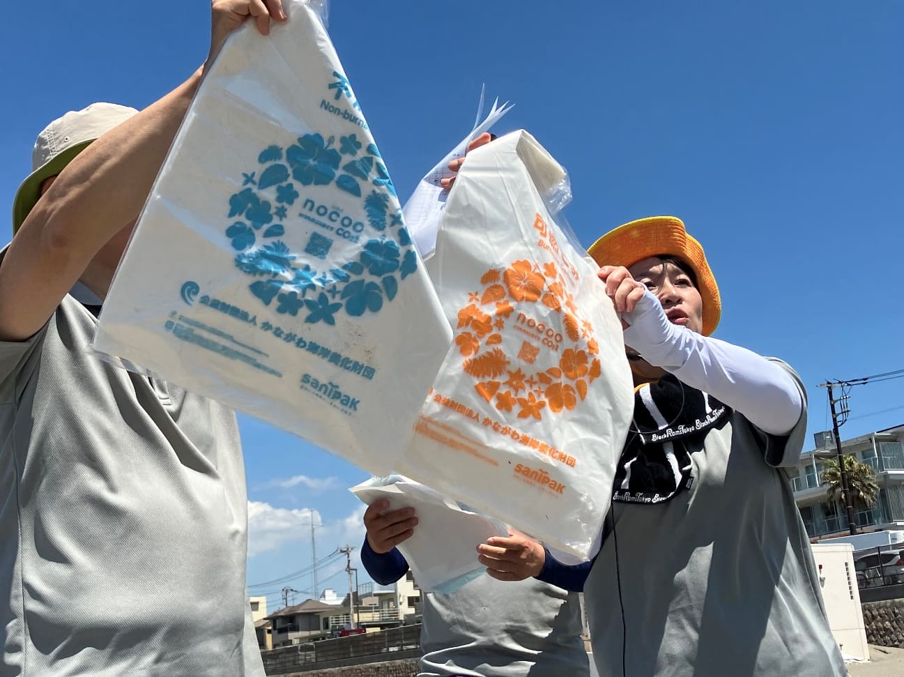 ビーチクリーン活動の様子