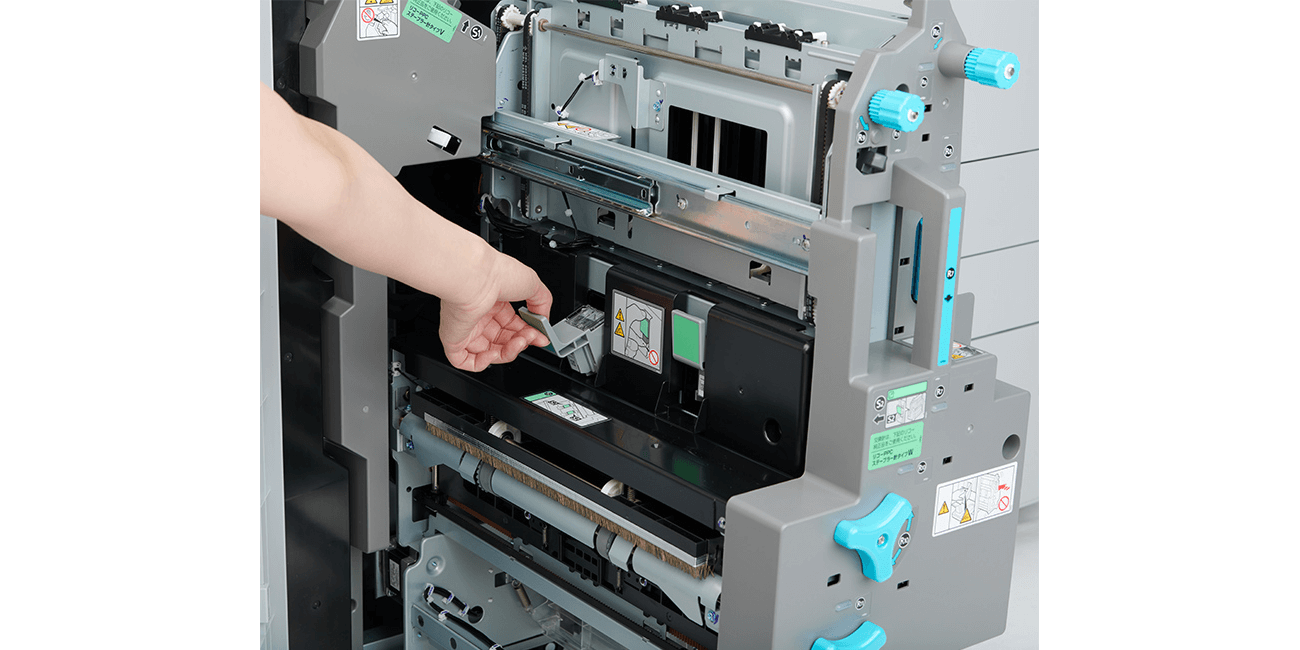 画像：ステープル針を交換しやすく