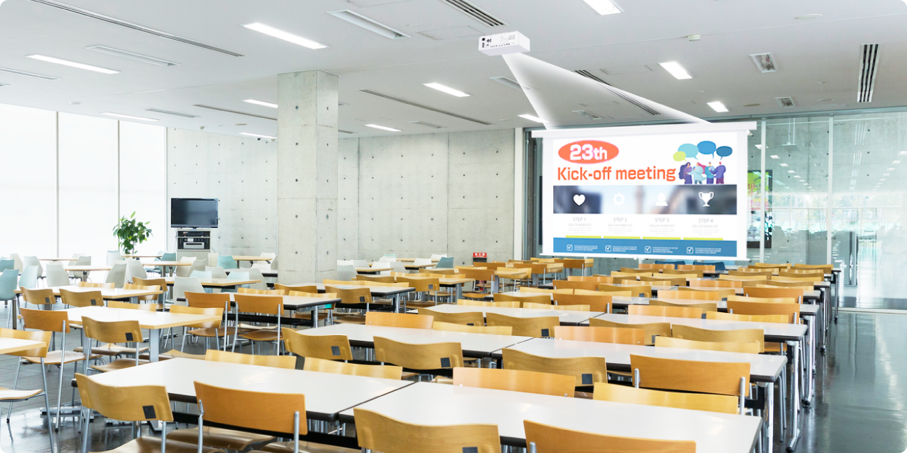 学生食堂での利用風景