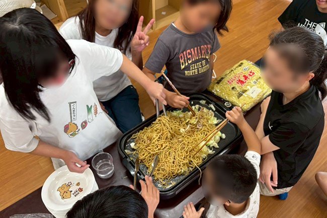 コロたまは「食」にこだわりを持っている。子どもたちは自分で作ったものを競うようによく食べる