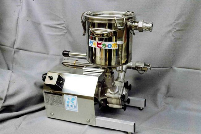 苦労の末、完成した石鹸化装置「グリピカロボ」