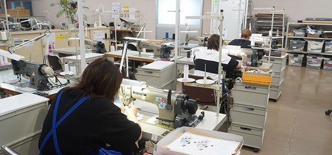 本社内の工場では試作品の製作や製造技術の開発が行われている