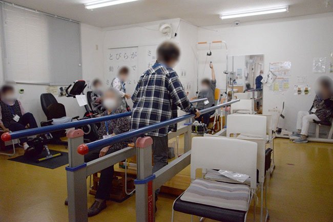 高齢者向けのリハビリ特化型半日デイサービス