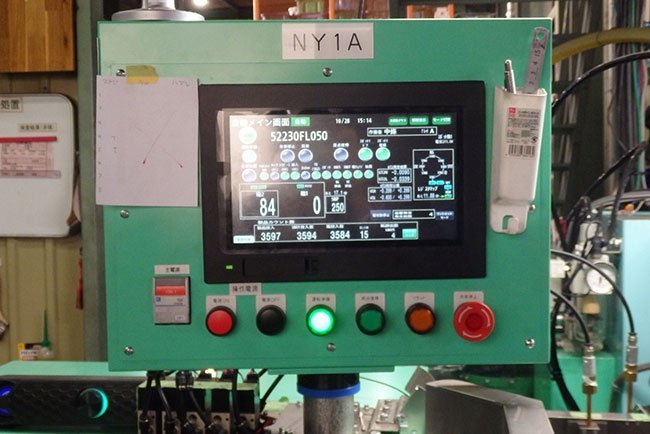 「装置管理」の要となるPLCのコントローラー