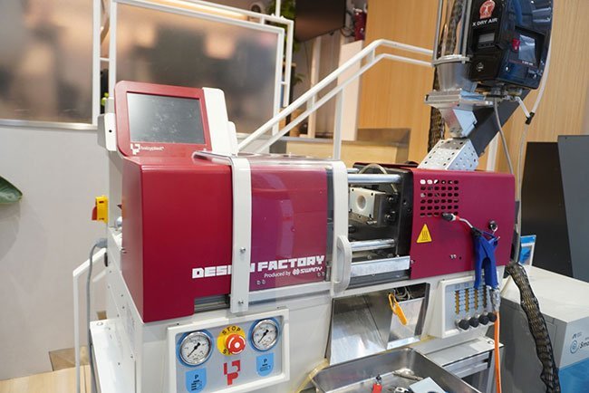 射出成形機を使ってすぐに試作品を完成させることができる