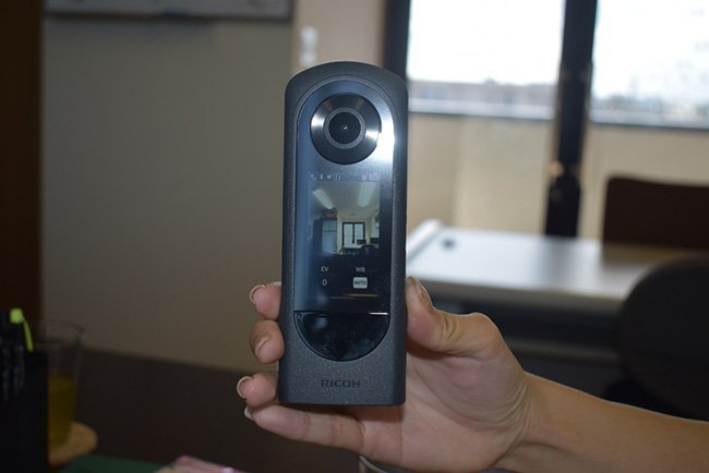 コンパクトなサイズで簡単に撮影できる360度カメラは重宝されている