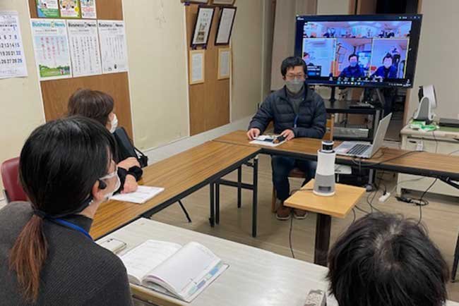 Web会議システムなどを利用して積極的にミーティングが行われている