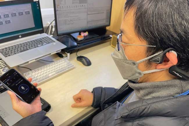 スマートフォン対応の無線トランシーバー。いつでもどこでも情報を共有することができる