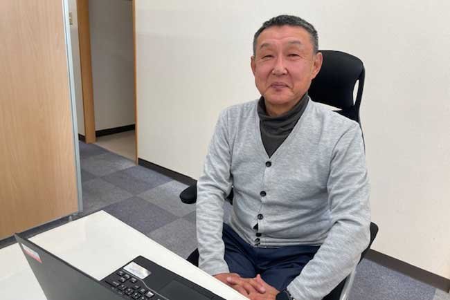 代表取締役の平野康美さん。社員と良いコミュニケーションをとることを考え続けている