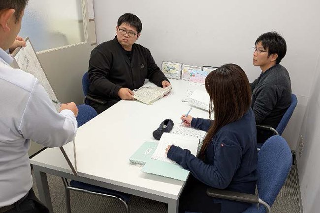 エンジニアリングには、多岐にわたる知識の蓄積と、顧客の要望を効率的に実現するための発想力が求められる。