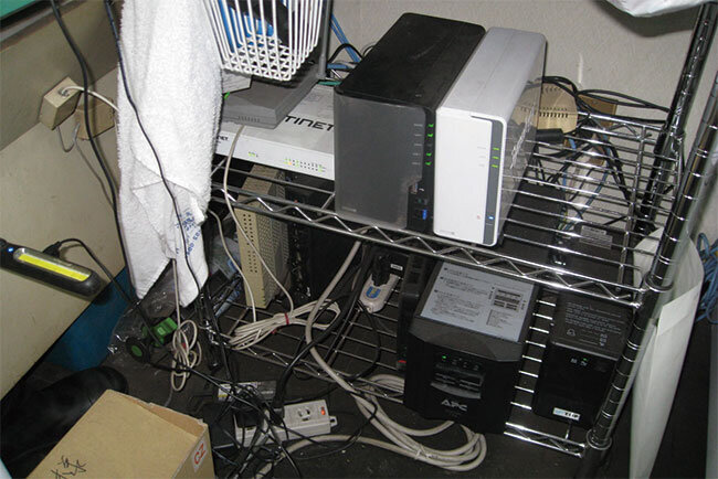 7万2000枚分の文書データを収めているストレージ