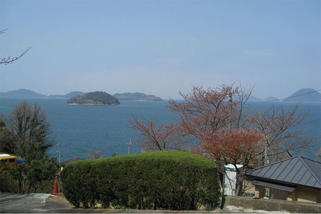 ペット霊園からの瀬戸内海の眺め