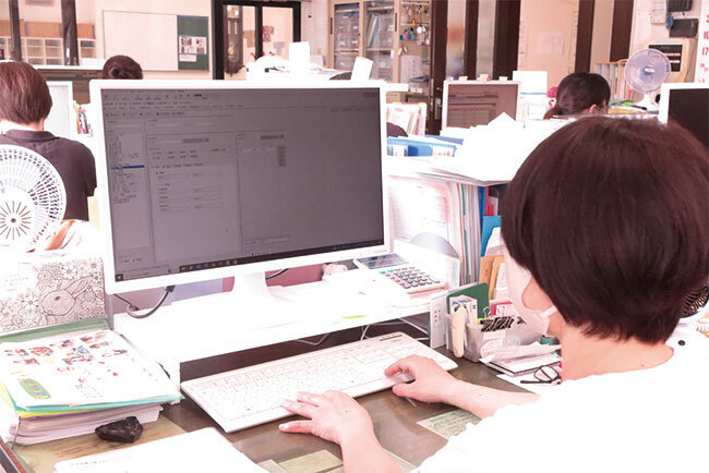 管理業務の効率化を進めてきた正州会。出退勤記録は自動的に給与計算ソフトに反映され、作業の正確性と時間短縮につながった。
