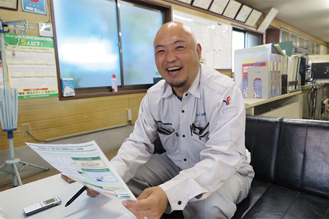 システム導入の経緯を語る滝沢専務