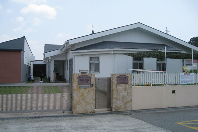 まあや学園の正門