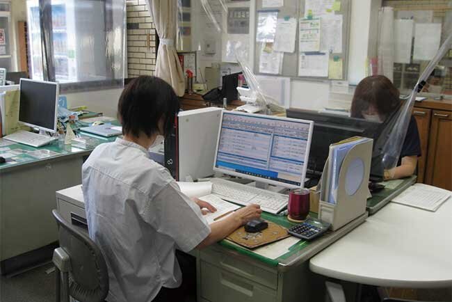 「いちょう園」の事務所の様子