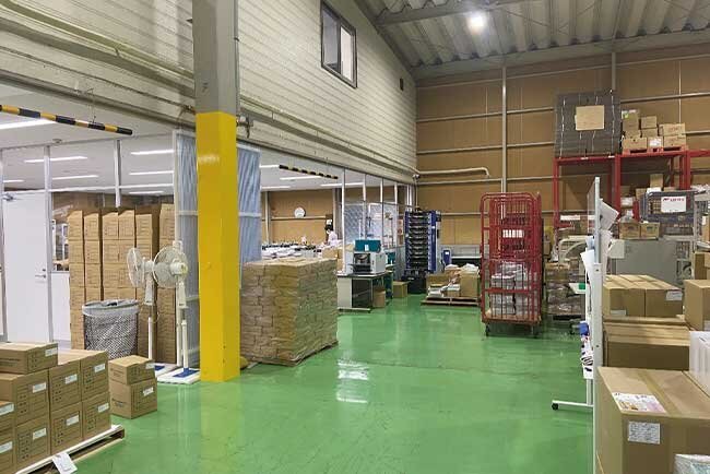 つかいやすく整理整頓された倉庫で効率的に作業できる