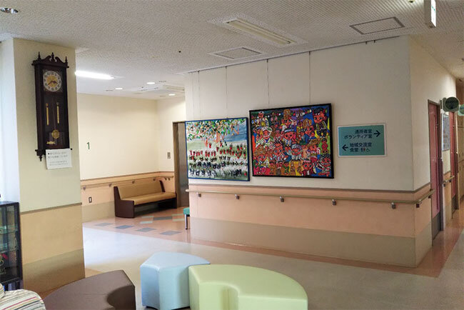 障害者支援施設「春叢園」のロビー