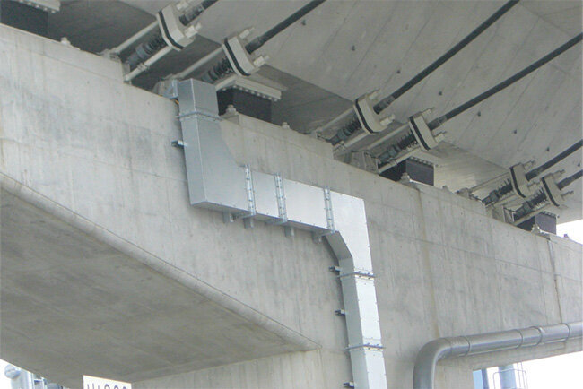 特注品は年間40万点以上を製造（2020年実績）