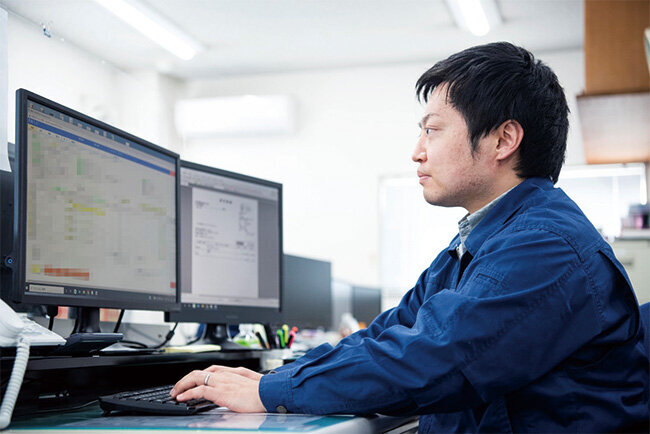 それぞれの拠点の顧客からオーダーがあれば、各拠点ですぐに製品の設計、製図に着手できる。