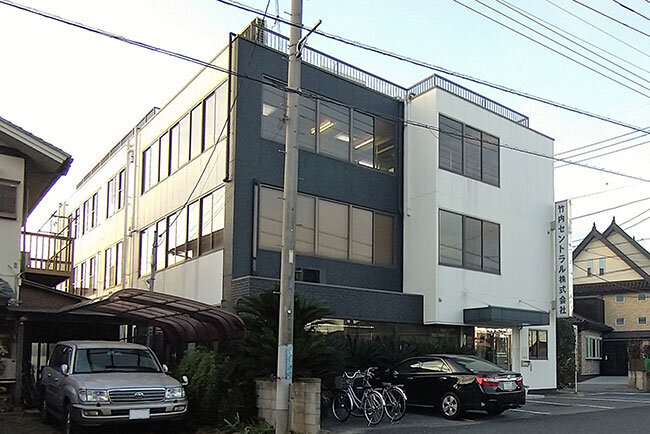 営業拠点となっている竹内セントラル八潮支店=埼玉県八潮市