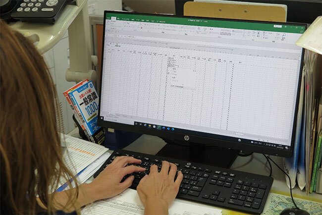 以前は、手書き書類をエクセルに入力していたが、その作業が全くなくなった
