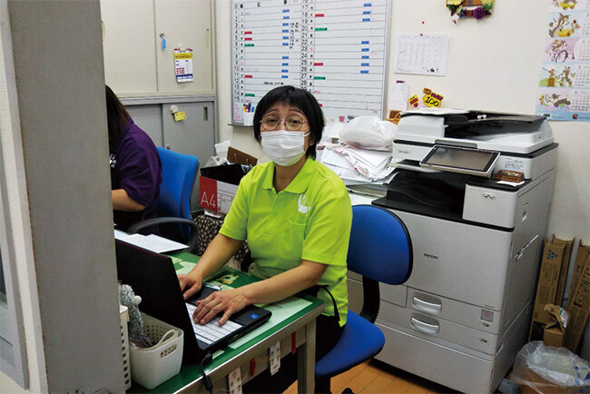 東雲会でサービス管理責任者を務める向井文香さん