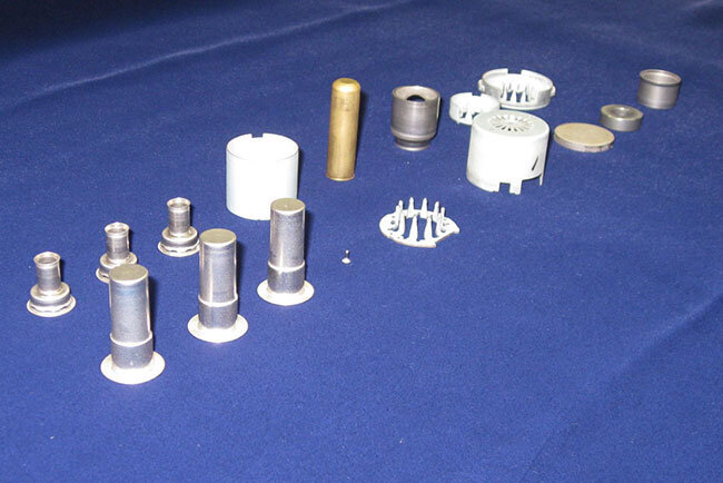 精密さで高い評価を受ける三基精工が製造している部品