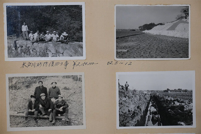 工事現場の写真などが保存されたアルバム。1957年の現場の雰囲気が迫ってくる