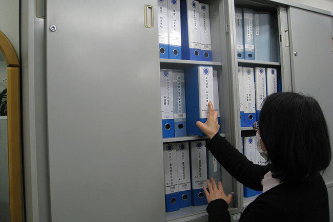 万が一に備えて書類を保管しているキャビネット