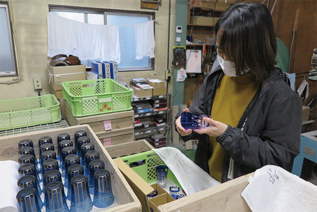 綿密な検品作業を経て出荷される