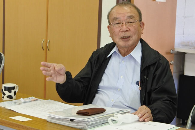 「ホームページの双方向の機能を充実させたい」と話す飯田事務長