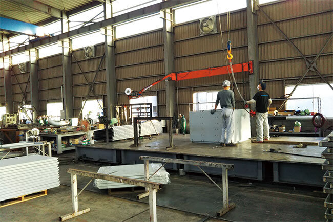 ジャパンモールド四国支店の工場の様子