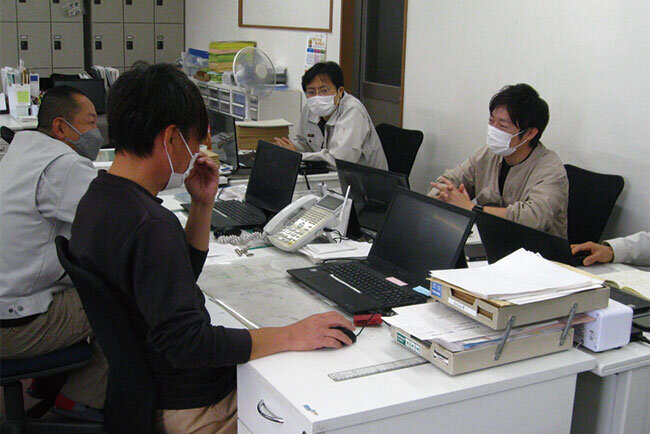 こだまは会議などでのペーパーレス化を進めている