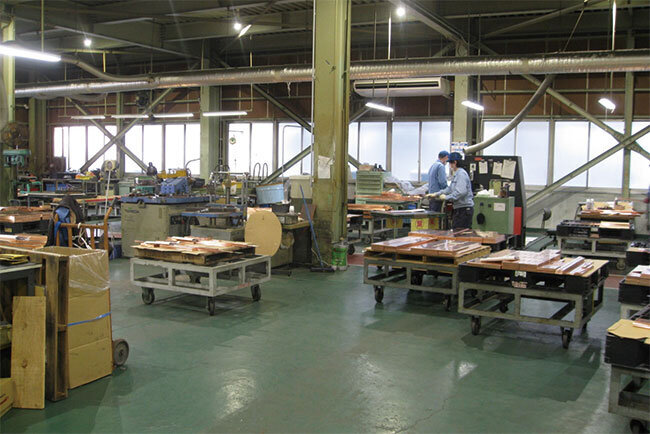 阪急鉄工丸亀工場の生産現場