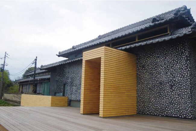 豊島の宿泊施設「ウミトタ」