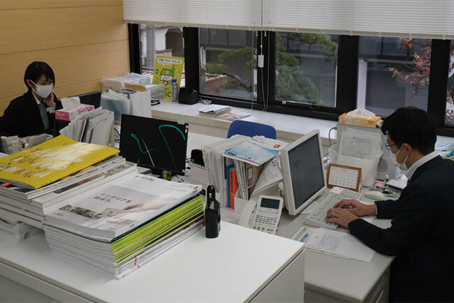 岸本建設のオフィス。営業支援ソフトなどの導入で、業務効率化が大幅に進んだ。