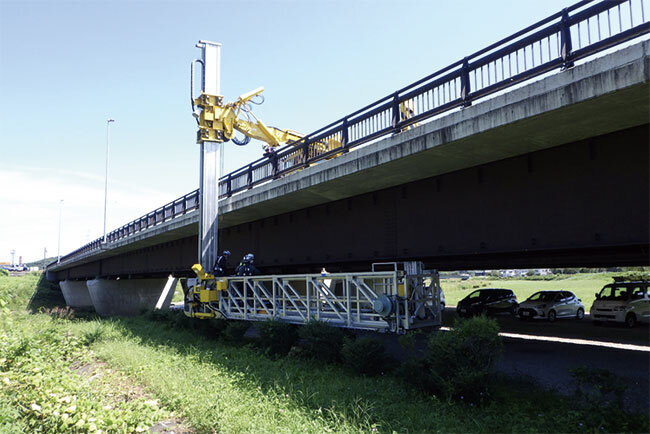 櫻エンジニリアリングでは橋梁（きょうりょう）など社会インフラの設計・点検を数多く手がけている