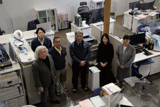 櫻エンジニアリングの大島社長と社員