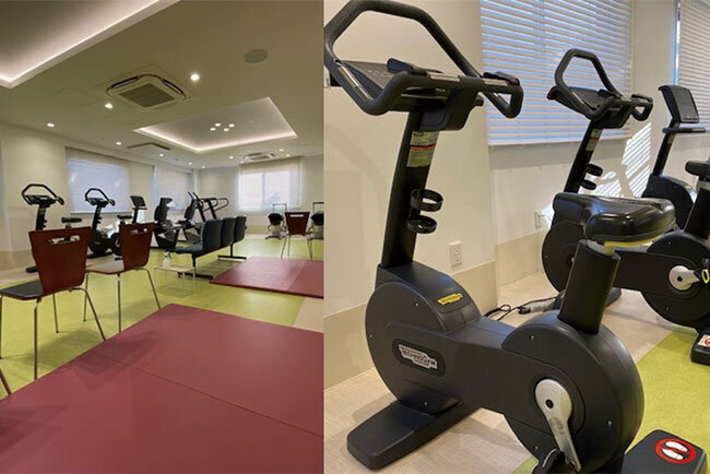 足腰の筋力をつけるバイクが並ぶ部屋。バイクは最新型で安全に考慮した設計となっている