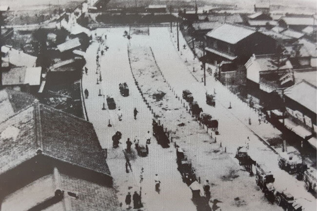 創業当時の周囲の街並み