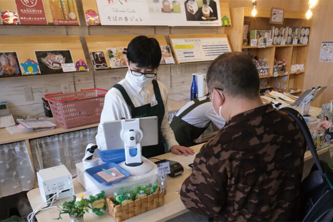 商品の会計もスムーズな敦賀駅前店